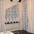 Австрийские шторы для спальни