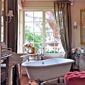Классические шторы в ванную